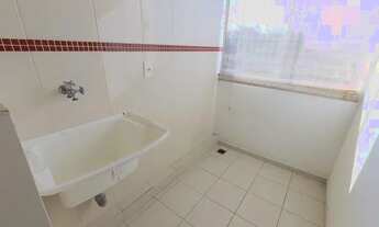 Imagem 3: 2 quartos sendo 1 suíte, sala, cozinha, banheiro com box blindex, área de serviço, varanda