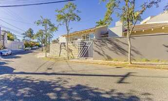 Imagem 2: Casa para venda tem 553 metros quadrados com 4 quartos em Mercês - Curitiba - PR