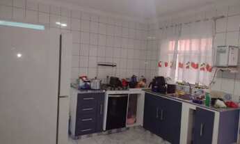 Imagem: Casa térrea individual - 01 dorm. - 01