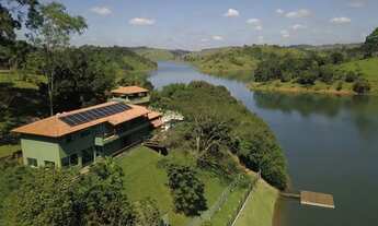 Imagem 6: Casa de condomínio sobrado para venda possui 500 metros quadrados com 5 quartos