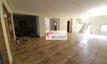 Imagem 5: Casa de Condomínio para venda e aluguel em Granja Viana de 240.00m² com 3 Quartos, 3 Suite