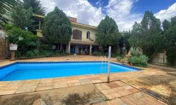 Imagem: Casa de esquina para Vender com 05 Quartos