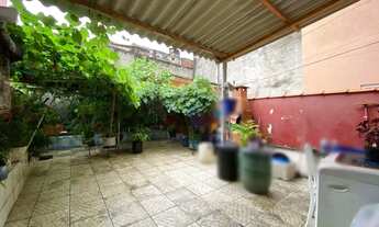 Imagem 7: Sobrado em Poá/SP; 3 dormitórios (1 suíte); 2 banheiros; 2 vagas cobertas; quintal