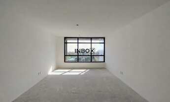 Imagem 5: Ampla sala comercial com aproximados 47m² e excelente vista para o Guaíba!