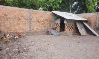 Imagem 6: Vendo uma excelente casa na av. Cafeteira. Casa bem localizada e no centro da cidade