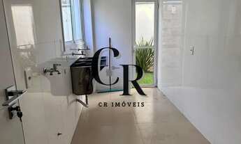 Imagem 2: Sobrado com piscina de borda infinita no Condomínio do Lago