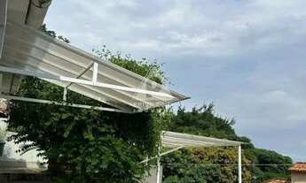 Imagem 5: Casa em Laranjeiras: 4 Quartos, Piscina e Vista Deslumbrante para a Floresta e o Mar