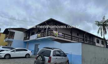 Imagem: Apartamento sobre-loja à locação no bairro