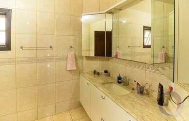 Imagem 15: Casa para Venda em Florianópolis, Cacupé, 6 dormitórios, 2 suítes, 5 banheiros, 4 vagas