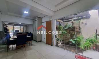 Imagem 2: Sobrado em Rua Maria Benedita Cury - Parque Jaraguá - Bauru/SP