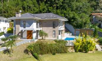 Imagem 2: Casa com 5 quartos em condomínio no bairro de Quebra Frascos, Teresópolis