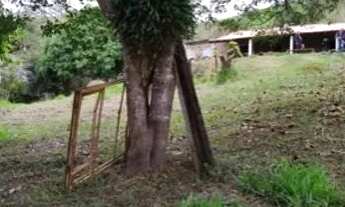 Imagem 3: Chácara na beira da represa Jacareí