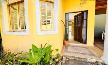 Imagem 7: Uma casa acolhedora, projetada para oferecer conforto com ambientes espaçosos e bem distri