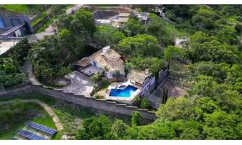 Imagem 2: Casa- Alto Padrão com 5 dormitórios à venda, 485m² por 3.790.000- Condomínio Flamboyant- A