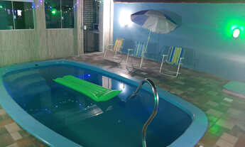 Imagem: Casas com piscina praia de leste 450,00