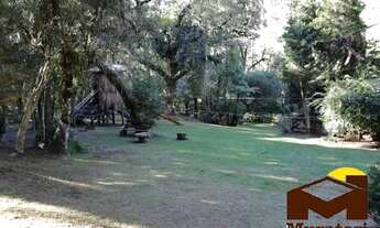 Imagem 4: Casa em meio à natureza