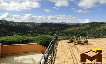 Imagem 2: Casa em condomínio com duas portarias