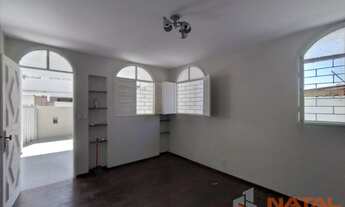 Imagem 2: ALUGO CASA COM 04 QUARTOS NO TIROL, NATAL - RN