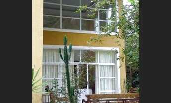 Imagem 6: Casa de condomínio para venda tem 300 metros quadrados com 4 quartos