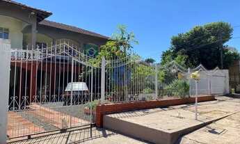 Imagem 2: Amplo Sobrado no Jd. Petrópolis, 6 Quartos, terreno de 450 m²!