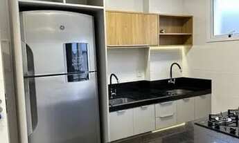 Imagem 4: Excelente studio (kitnet) novo com cozinha com pia, tanque, armários embutidos, geladeira