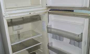 Imagem: 2 geladeira por 200 reais