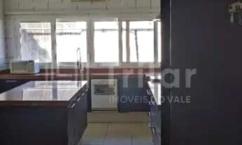 Imagem 5: Linda casa térrea em condomínio com 4 suítes todas com closet e 2 delas com hidromassagem