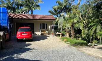 Imagem 2: Casa para Venda em Jaraguá do Sul, Ilha da Figueira, 4 dormitórios, 1 banheiro, 2 vagas