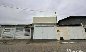 Imagem: Casa no bairro Espinheiros - Itajaí/SC