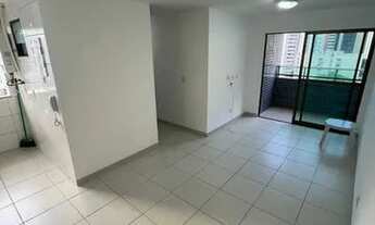 Imagem 2: EC- apartamento 60 metros, 02 quartos, armários, prédio novo, com lazer, 100m do mar