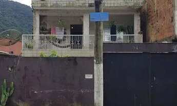 Imagem: Sobrado no bairro Pereque