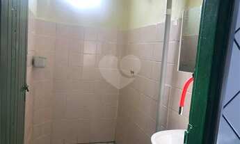 Imagem 6: Prédio com 04 (quatro) casas e 02 (duas) garagens para locação, ha 5 minutos do centro de