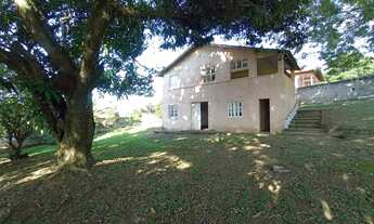 Imagem: Casa para venda com 3 quartos e quintal