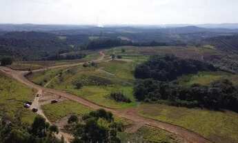 Imagem 3: Vendo meu terreno em Cotia com infraestrutura avançada