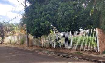 Imagem: 032. Ótimo terreno de esquina situado no