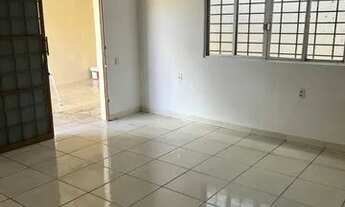 Imagem 5: Casa bem arejada, vaga de garagem em frente a USIMIG