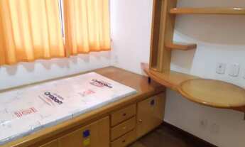 Imagem 6: Apartamento na 1ª Quadra da Praia de Icaraí com Vista Parcial para o Mar em Andar Alto