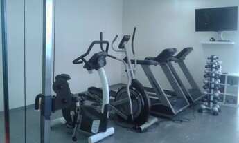 Imagem 2: Excelente apartamento com 2 dormitórios sendo uma suíte, uma vaga na garagem sala com saca