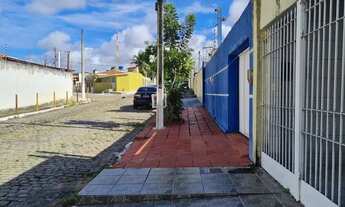 Imagem 2: Casa para vender com 4 quartos, 2 suites, em Candelária em Natal rn, lado da sombra
