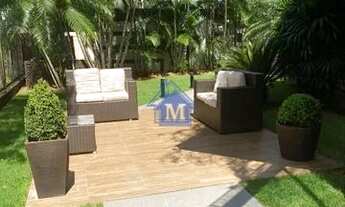 Imagem 2: Apartamento Espaçoso Recém-Reformado, Semimobiliado, 1 Suíte e 2 Quartos, 191 m², no Centr