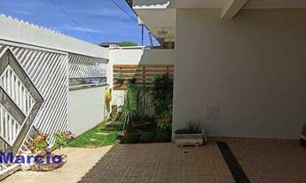 Imagem 2: Sobrado com 4 dormitórios à venda por R$ 750.000 - Quinta dos Ipês - Jardim Botânico/DF