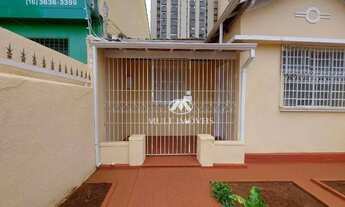 Imagem 2: Casa térrea com 80m² localizada no melhor ponto na Cidade, ao lado dos principais pontos c