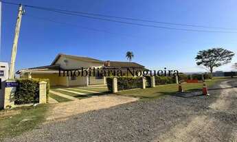 Imagem 3: Ninho Verde 1, excelente casa com 4 dormitórios, 2 terrenos sendo 880 m²