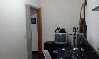 Imagem 4: AAG - Oportunidade Única: Sobrado + Casa Assobradada (Total 175m² de área construída