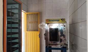 Imagem 6: Casa comercial à venda no bairro Menino Deus