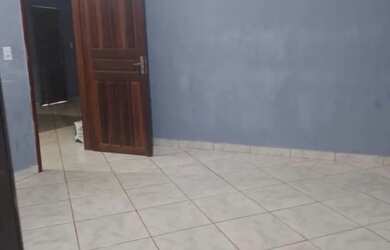 Imagem 5: Vendo casa no Icuí-Guajará, próximo do meio a meio