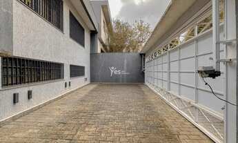 Imagem 2: Sobrado Comercial para locação com 322m² de área construída, sendo 5 dormitórios, 2 suítes