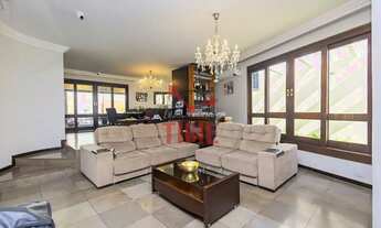 Imagem 2: CA0331 - Casa à Venda no São Lourenço 3 Quartos Suíte Piscina 4 Vagas Curitiba PR