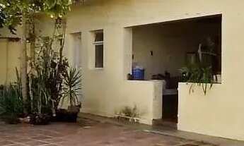 Imagem 2: Casa com 3 quartos, 1 suite , 2 vagas de garagem, e 195m² no centro