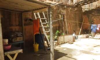 Imagem 3: Oportunidade no Bairro Céu Anil - Imóvel com Terreno Amplo!